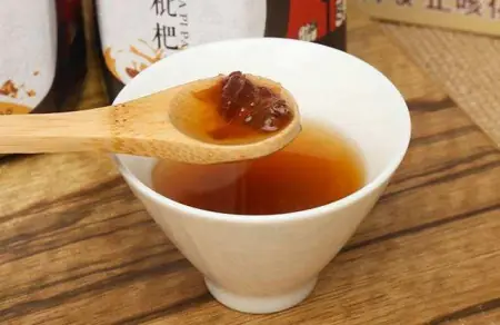 金秋时节好吃枇杷，教你在家自制川贝枇杷膏，止咳效果看得见(自制川贝枇杷膏正确喝法)